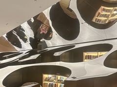 -涨巢·潮玩水疗局