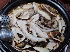 -菌之家·专业纯野生菌火锅·特色炒菌