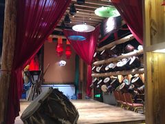 -老滇山寨•云南特色菜•地方菜•民族风情歌舞表演(金碧店)