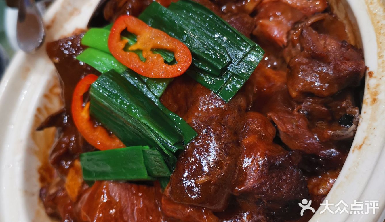 吃幾塊就有點膩了乾鍋花菜肉片鍋氣足