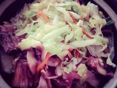 腊鸡腿煲仔饭-广东煲仔饭