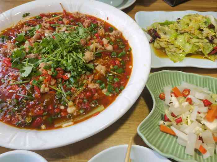 自貢鹽幫菜·玩辣餐廳(櫻花園西街店)