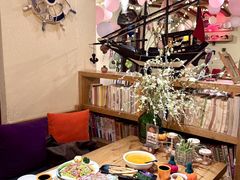 -月亮眼花园餐厅书吧酒吧