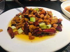 -万重锦·人文川菜馆(骡马市店)