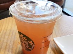 冰摇桃桃乌龙茶-星巴克臻选(郑州中原万达店)