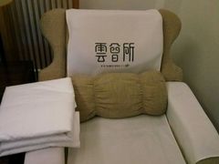 -新盈光·云会所(百丈东路店)