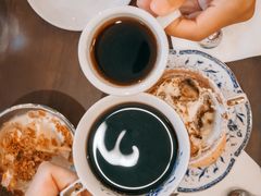 -Café Monson
