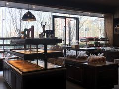 面包甜点陈列柜-红跑车蛋糕世界(清江路店)