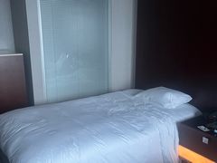 -上海龙之梦万丽酒店