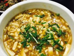 沃豆腐-凡老头米线砂锅(古荡新村西粮站)