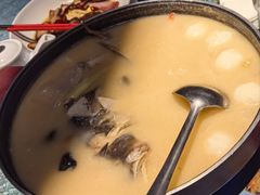 何家砂锅鱼头皇-通安客栈中餐厅·何家小馆