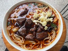 -珀玉莲花白米线店