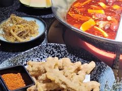 调料区的鱼皮-湊湊火锅·茶憩(新中关购物中心店)