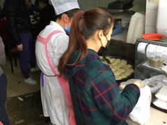 -黄阿姨锅贴大王(万航渡路店)