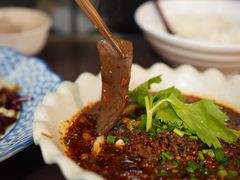 家常绍子鸭血-百年粉蒸牛肉