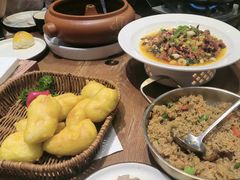 -老滇山寨•云南特色菜•地方菜•民族风情歌舞表演(金碧店)