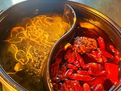 -郑记·古法黑砂锅串串(龙泉店)