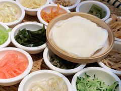 -包整·丝娃娃(一览甲秀楼风景店)