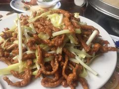 蒜黄炒肉-大兴街扣碗包子馆