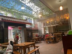 -茅屋大酒店