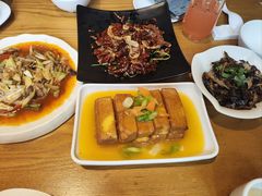 -隔壁老王·家常云南菜(花巷店)