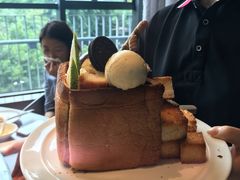 -铜锣湾·有麝自然香(渝北财富中心店)