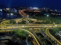 -万绿园