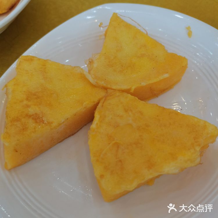 大堂楼层空间够高，大，空气好，坐得舒服「水晶鲜虾饺」