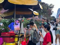 -詹爷爷乌节路街头冰淇淋