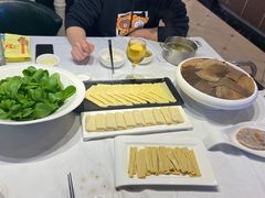 -德天肥牛海鲜火锅(城西银泰店)