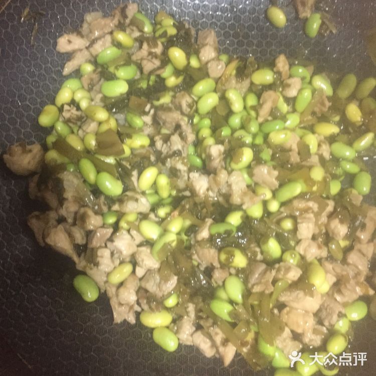 很下饭的一道菜，肉丝咸菜毛豆，肉切丝切丁都可以