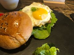 -HIGH FIVE哈福手工汉堡(桂林路店)