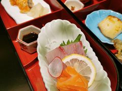 鹤便当-Tsuru鹤日本料理(静安香格里拉店)
