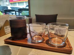日晒果丁丁-慢象咖啡(台江店)