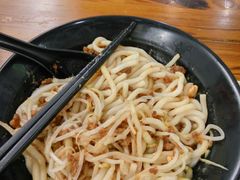 -丽虹云南过桥米线(兴工街店)