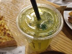 -乐凯撒披萨(东方新世界店)