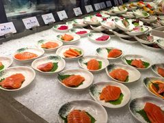 -雍容荟帝王蟹活龙虾展台自助(IFS黑金店)