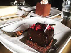 -UNI UNI(环亚凯瑟琳店)