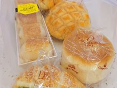 -顶东面包花园·生日蛋糕(世博店)