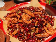 破店招牌香辣虾-泥糊破店小酒馆·团建聚餐(南京西路店)