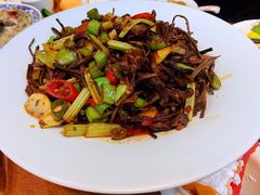 干锅茶树菇-潍城老菜馆·地标美食