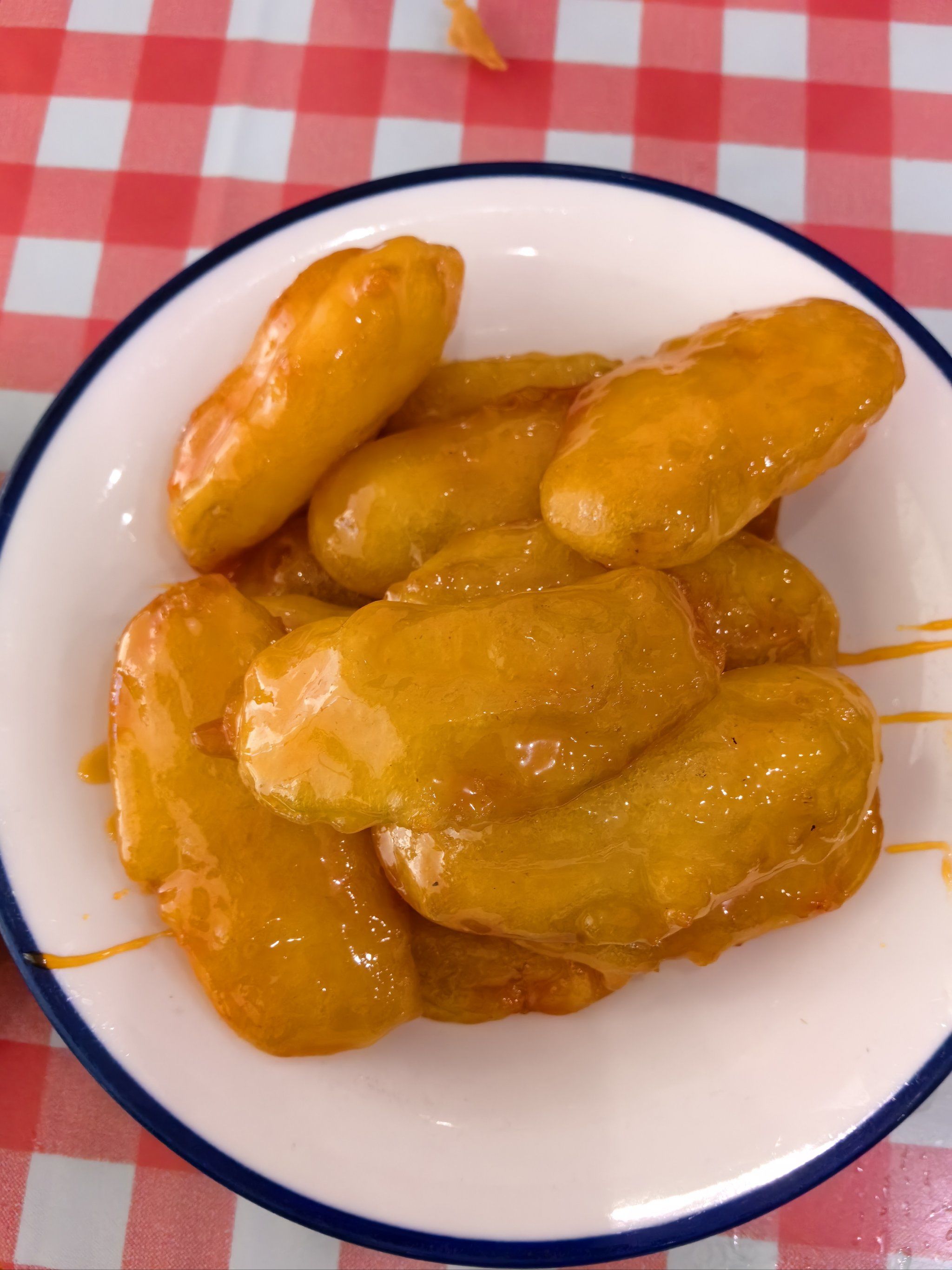 菜品不错,橙汁冬瓜很有特色.排骨也很好吃