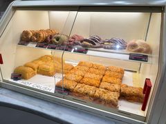 -HOT CRUSH趁热集合·现烤面包(上海环球港店)