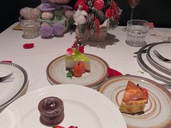 -Mogul Eatery·大亨餐酒馆