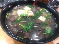 -百年尹氏汤包(环球美食荟店)