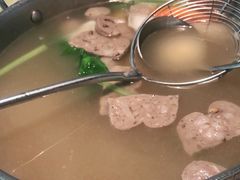 -左庭右院鲜牛肉火锅(浦江欢乐颂店)