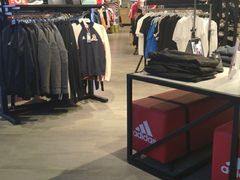 -adidas(正佳广场店)