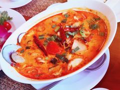 -Chom Cafe and Restaurant