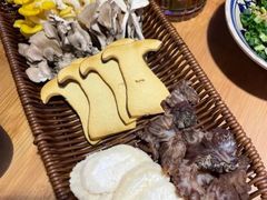 -洱火云南酸菜牛肉火锅(石景山当代商城店)