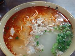 -亮亮面馆(经六路店)